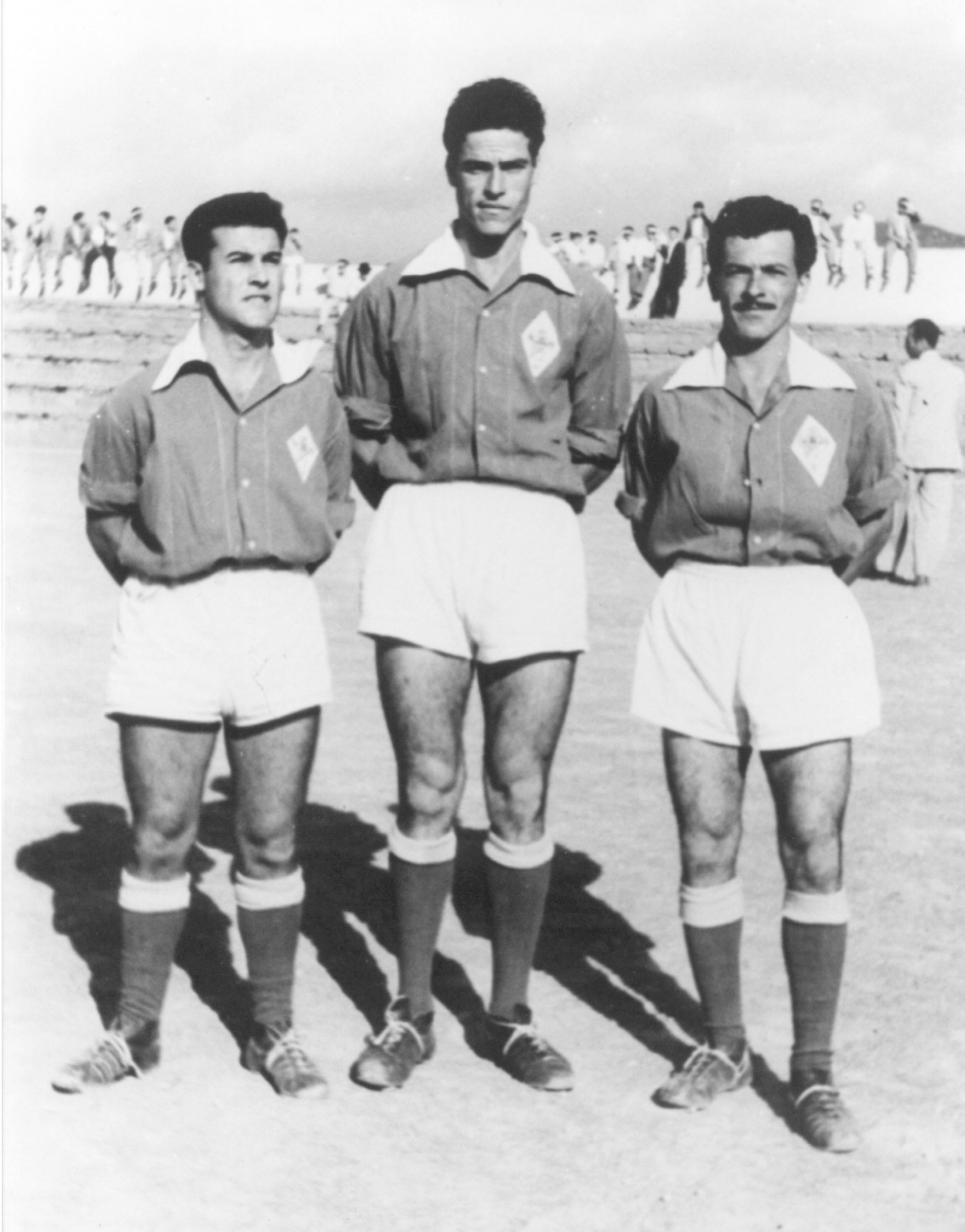 Tres magníficos jugadores del celeste San Isidro: Vega, Moreno y Ruíz.