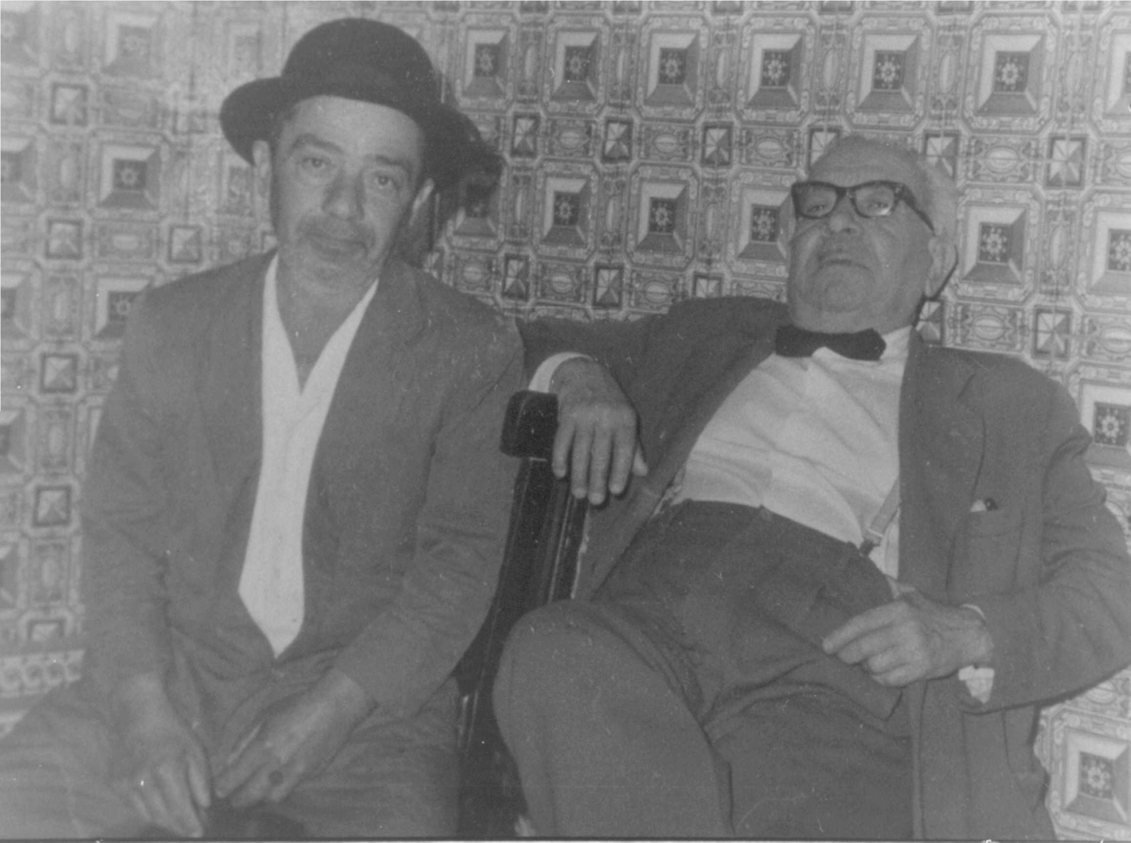 
Entrañablemente amigos y populares: Maestro Angel Trujillo y Juanito Agustín de Guzmán.
