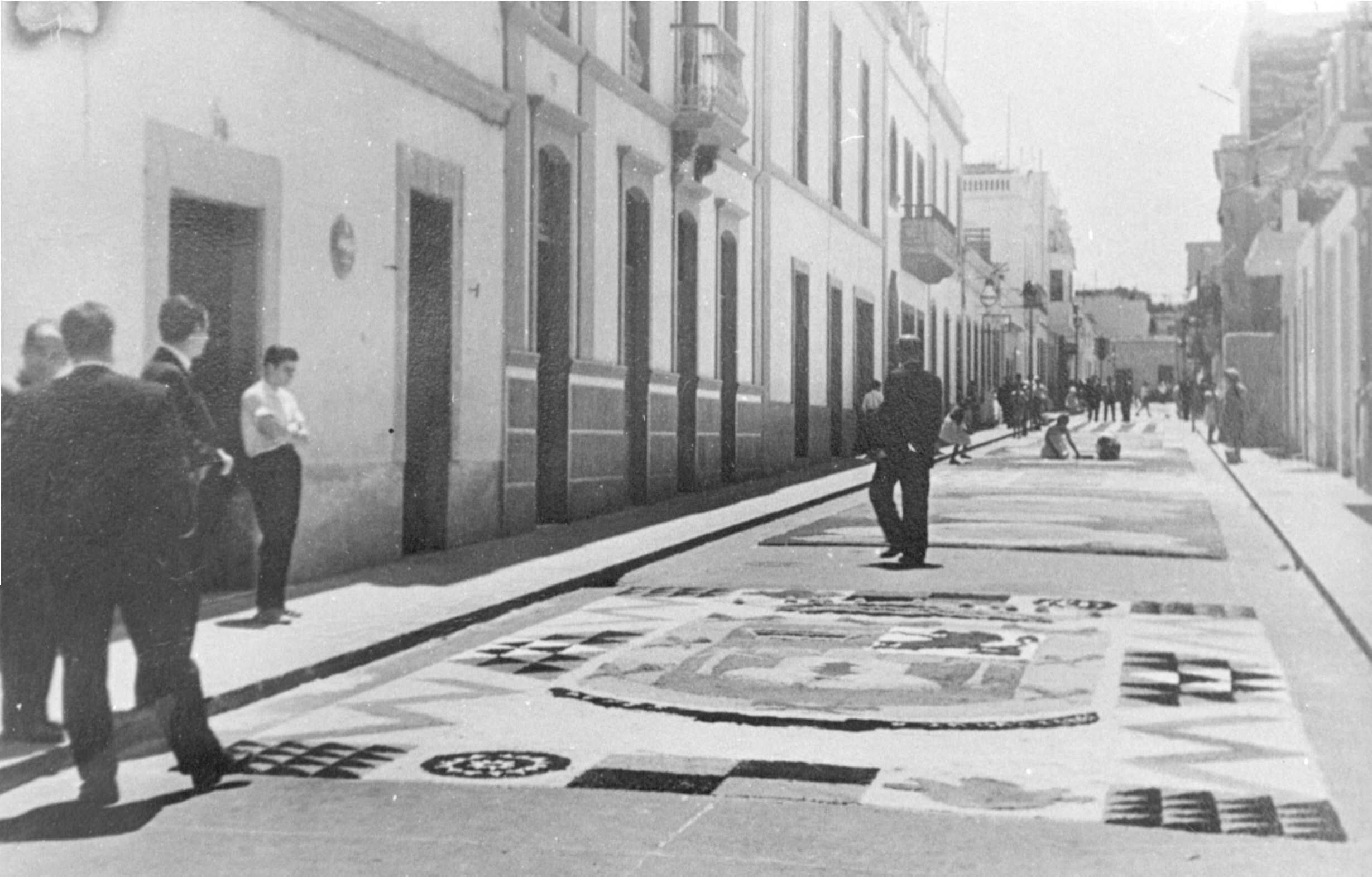 Composición de alfombras para la procesión de Corpus. ( 1958 )