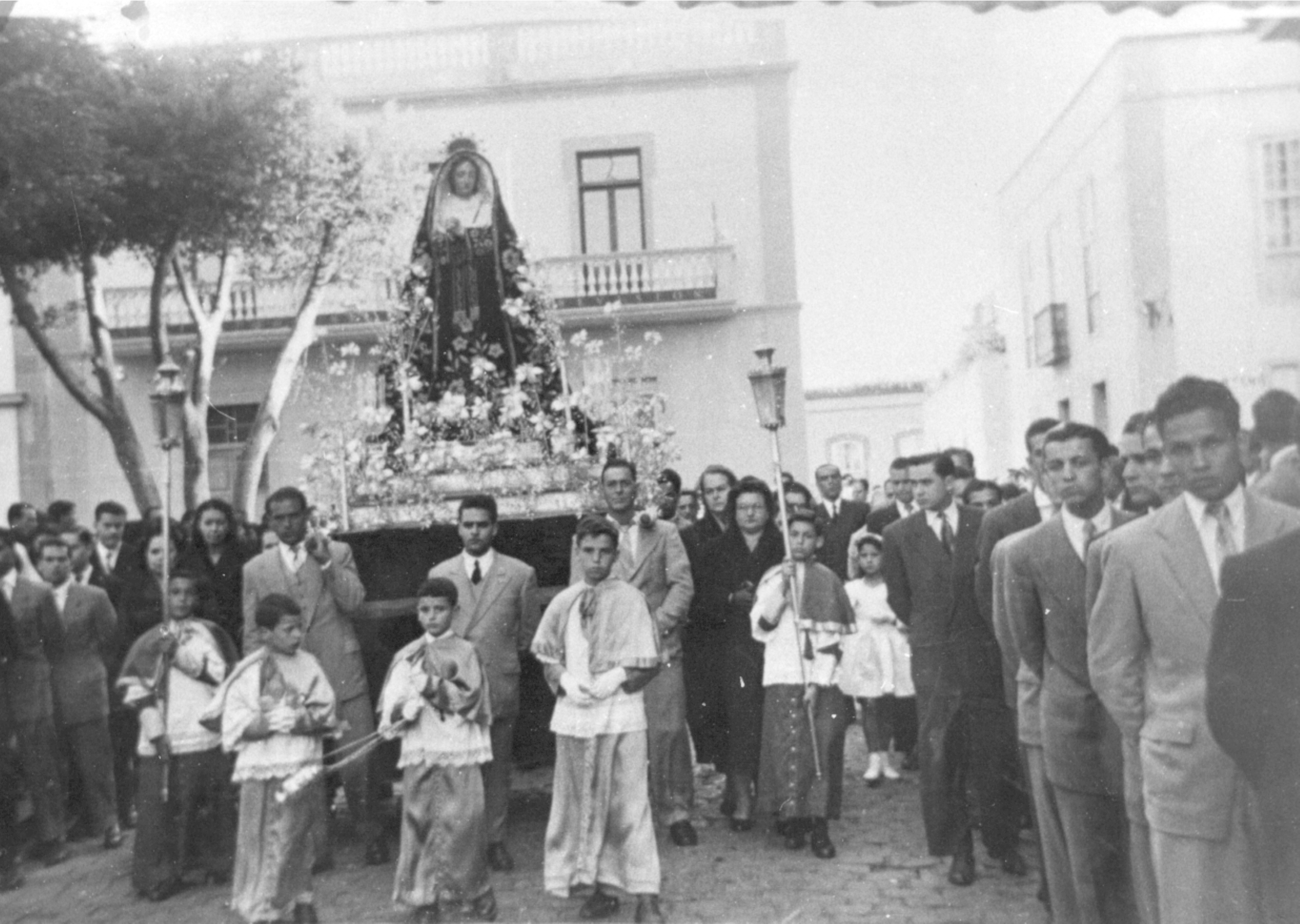 Paso de la hermosa Dolorosa de Luján Pérez en la Semana Santa de Gáldar.