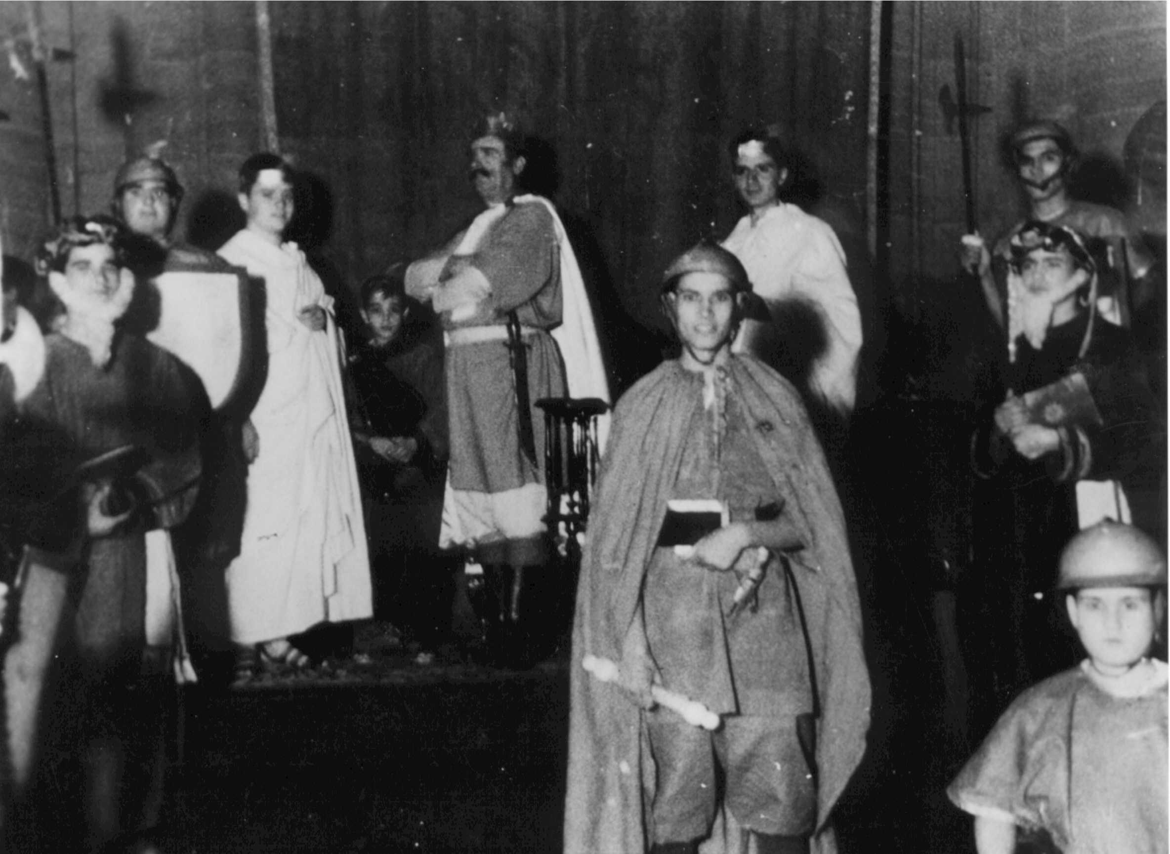 El inefable D. Rafael Rodríguez “Pistoleras”,
en el antológico Herodes del Auto Sacramental de Reyes. ( 1950 )