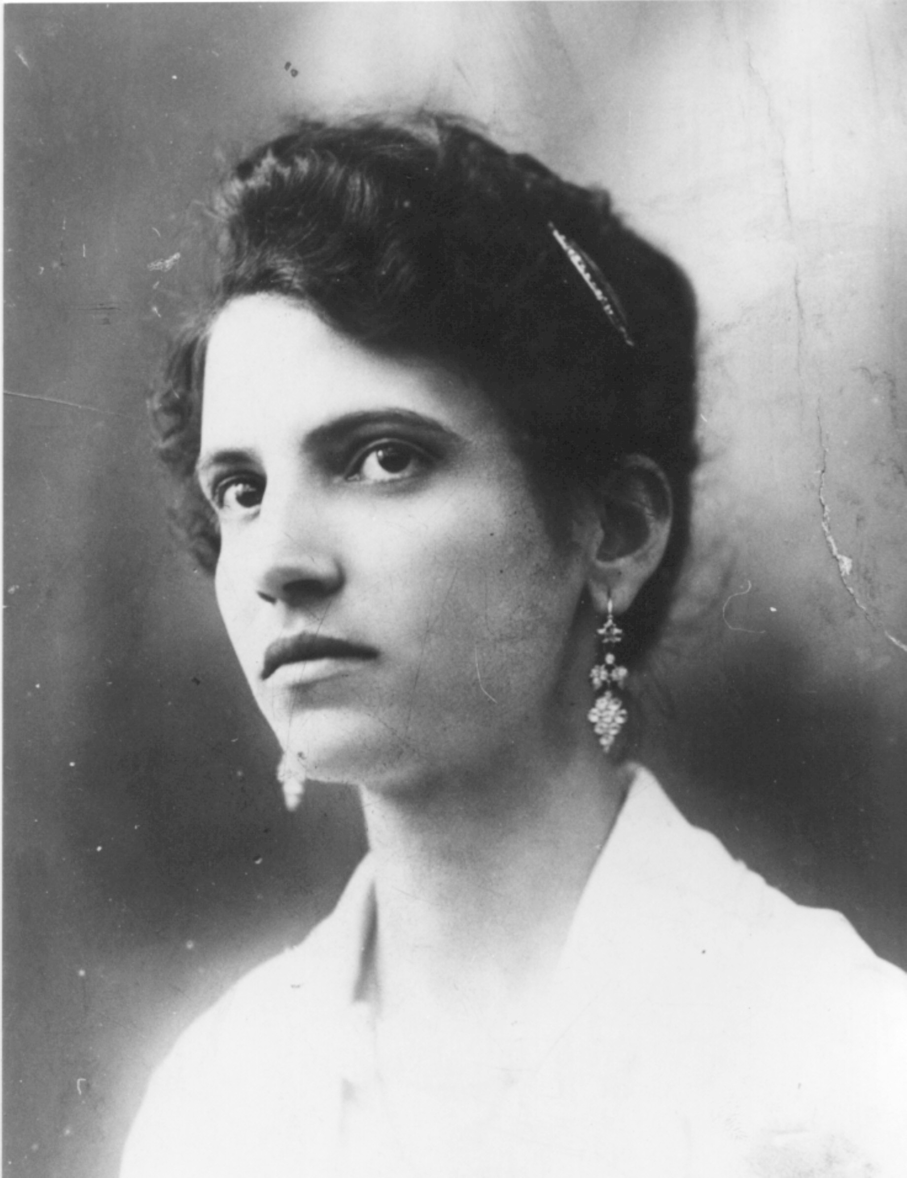 La todavía recordada maestra Dña. Juana Lorenzo, a quien debe Gáldar los primeros estudios de música
y uno de los primeros pianos. ( 1926 )