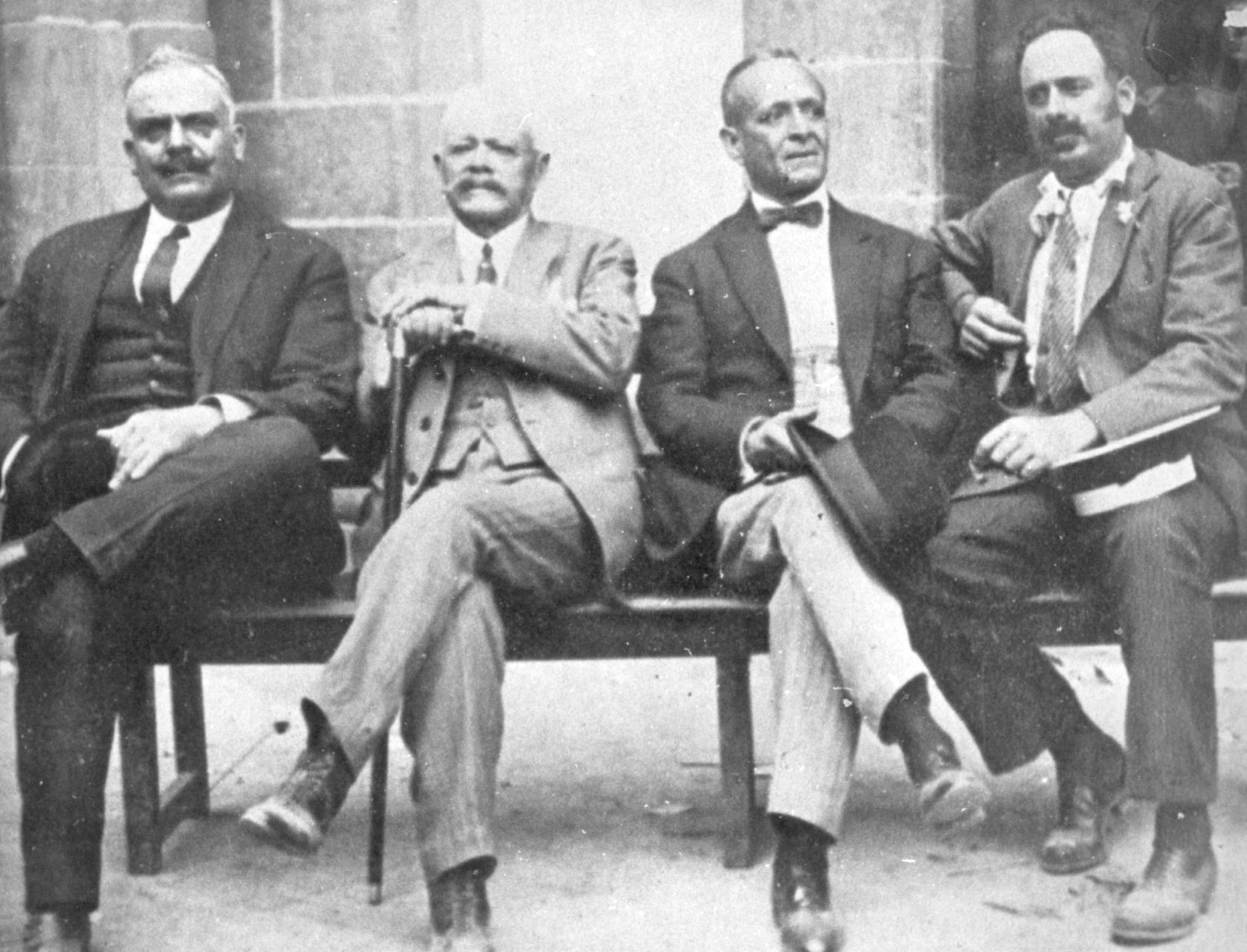

Artillería pesada: D. Tomás Mendoza, D. Marcos Domínguez,
D. Miguel Quesada y D. Rafael Rodríguez, “Pistoleras”.

